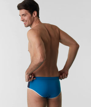 Marineblaue Badehose mit Streifendetail