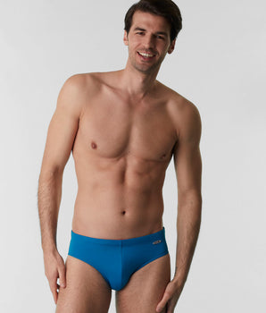 Blaue Badehose mit kontrastierendem Bund